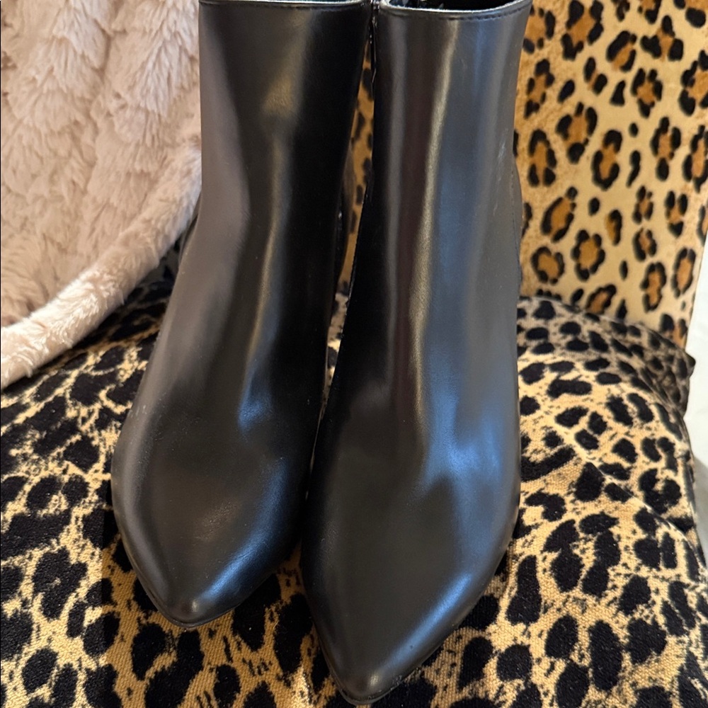 Bandolino Sleek Black Ankle Booties